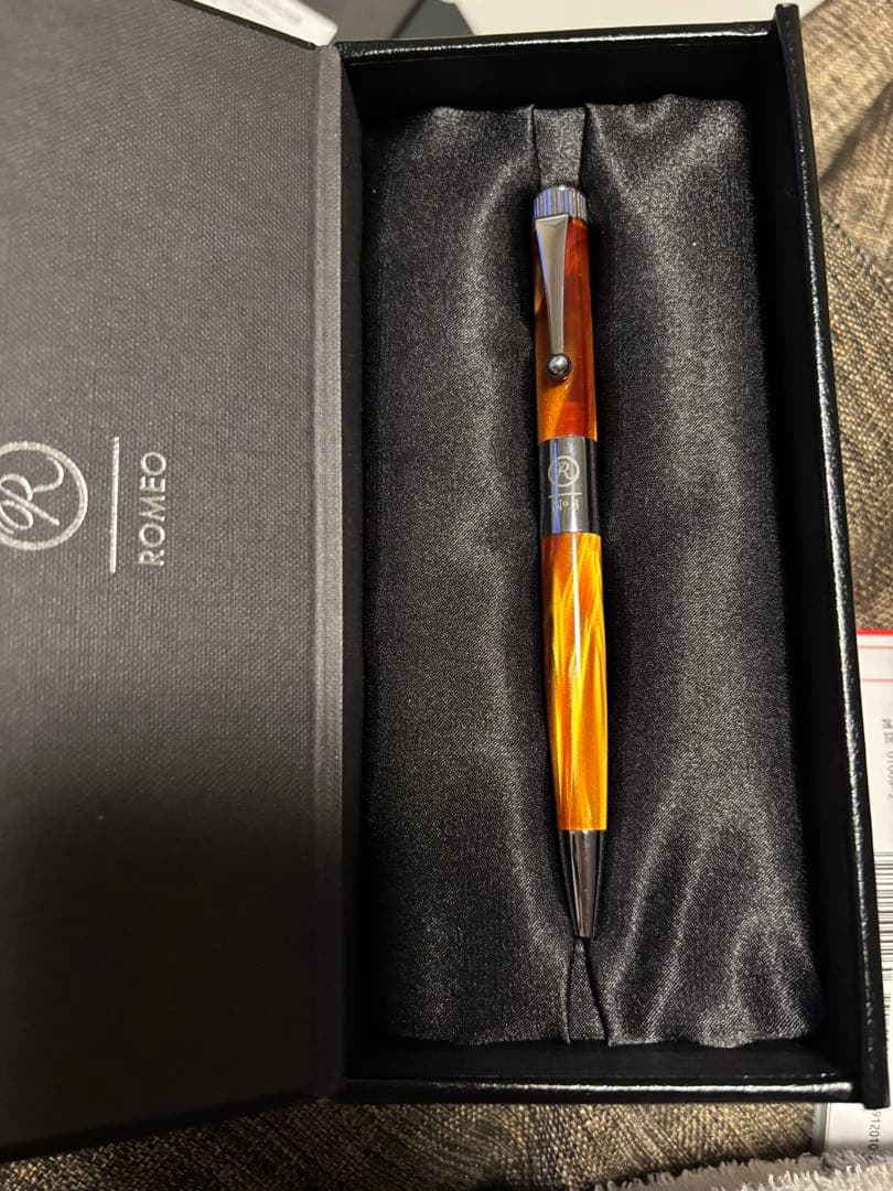 ロメオNo.3細軸イタリアンアンバー、クロコ型押しコレクションペンケース