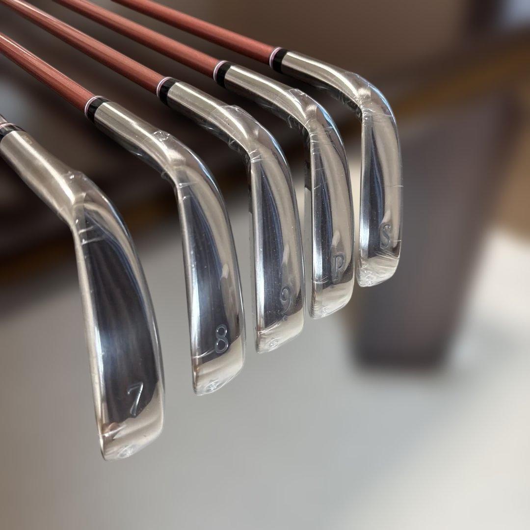 新品未使用 ゼクシオ13 レディース アイアンセット