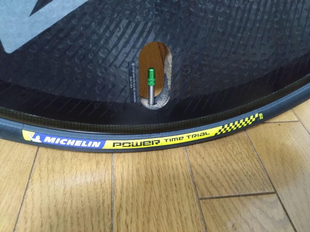 ZIPP 454nsw （前輪）ZIPP SUPER9 DISC（後輪）