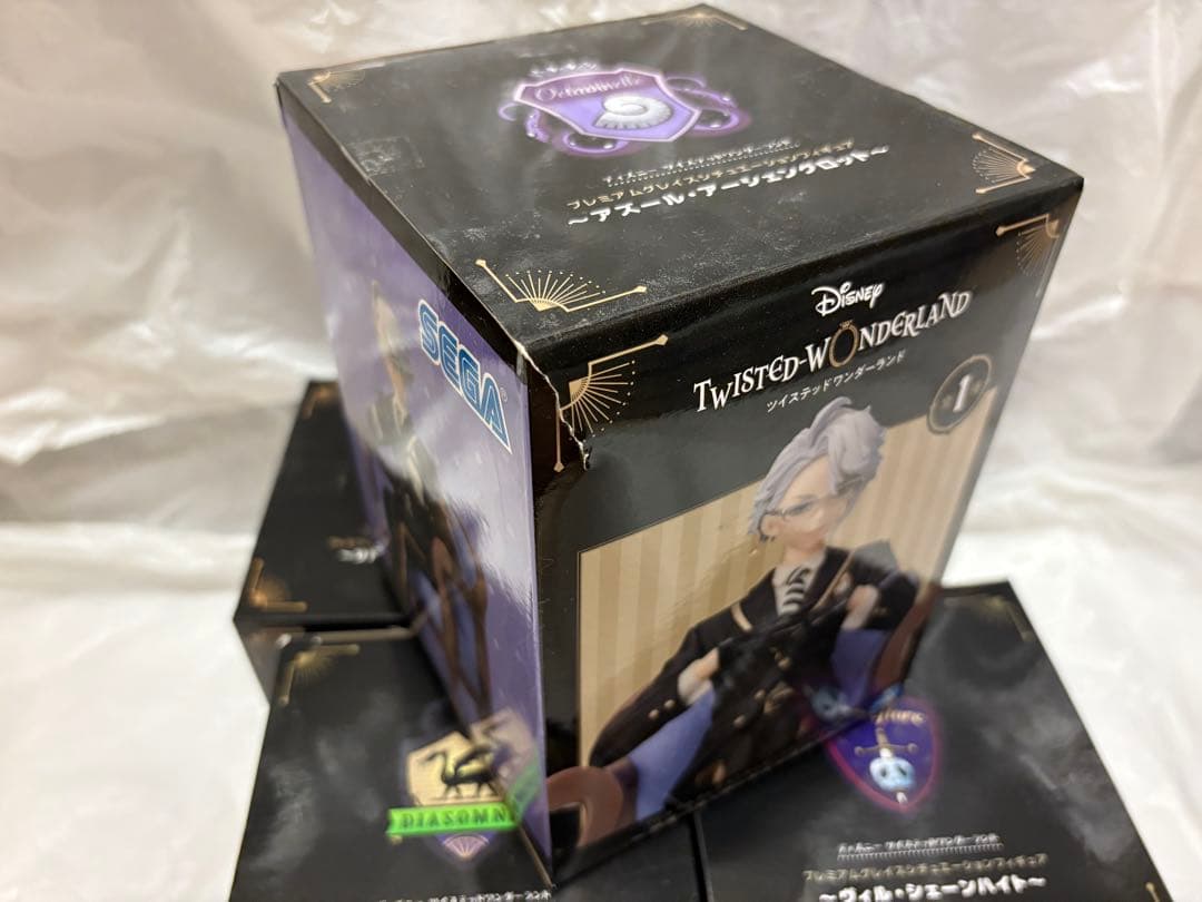 未開封　ディズニー　ツイステッドワンダーランド フィギュア　ツイステ