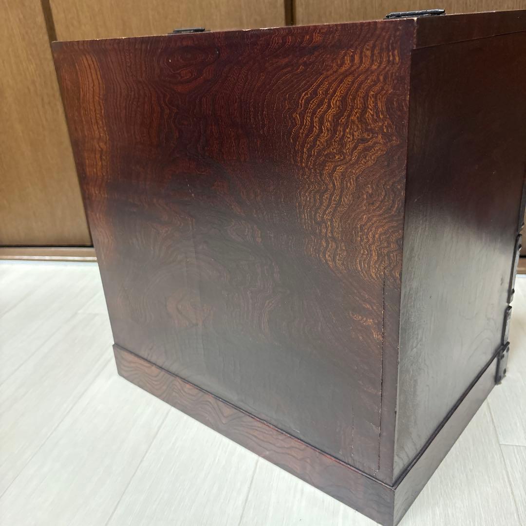 ①②からくり箪笥　岩谷堂箪笥