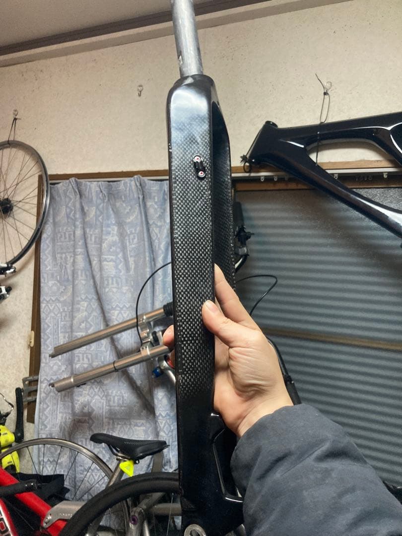 謎フルカーボンフォーク 29インチ ディスク対応