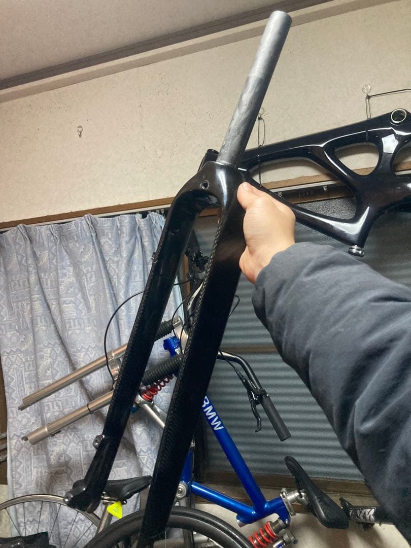 謎フルカーボンフォーク 29インチ ディスク対応