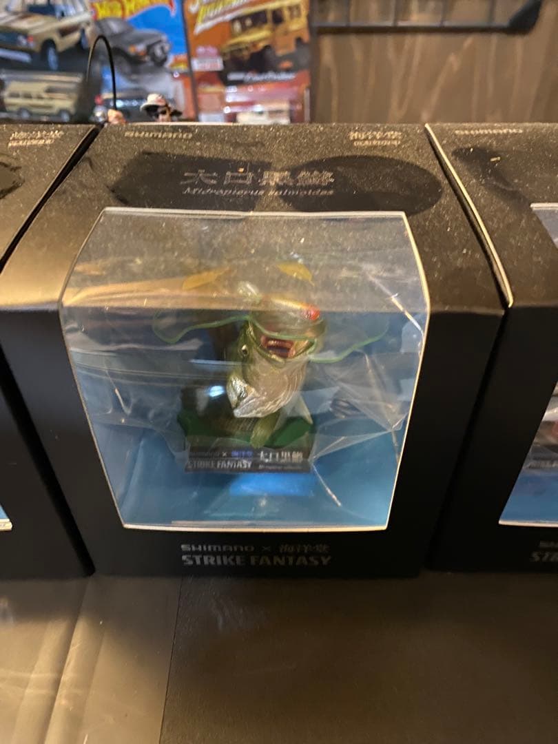 SHIMANO STRIKE FANTASY フィギュアセット