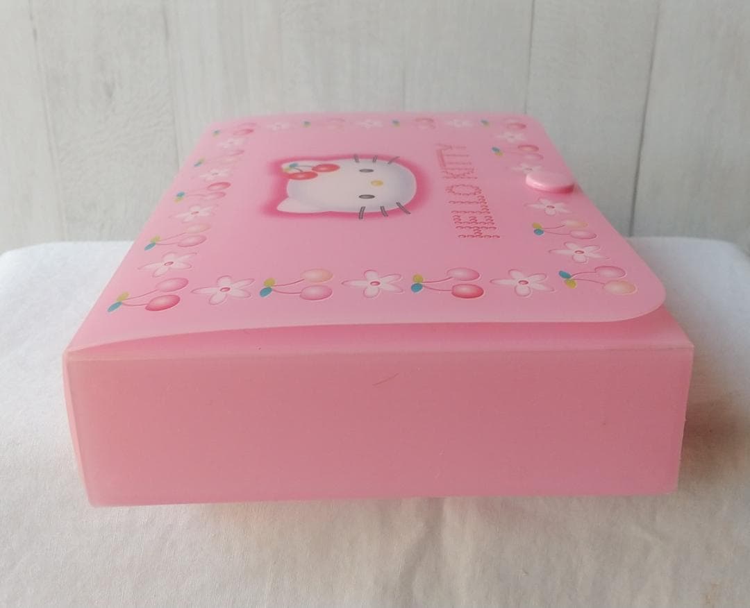 キティ　ケース　ティッシュカバー　ピルケース　さくらんぼ　レトロ