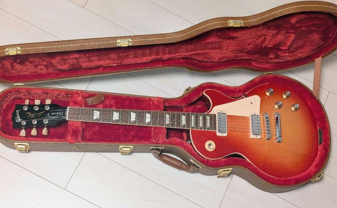 【生産終了カラー・最終価格】Gibson Les Paul Deluxe 70s