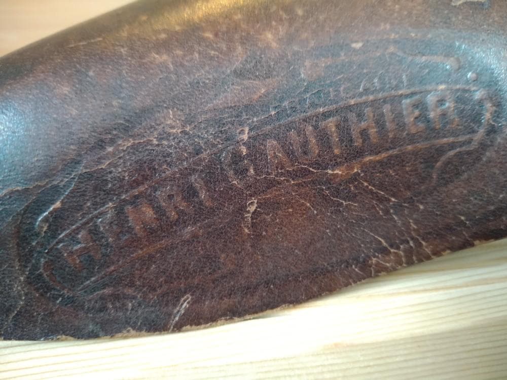 長期保管品★HENRI GAUTHIER　アンリ・ゴーチェ　革サドル