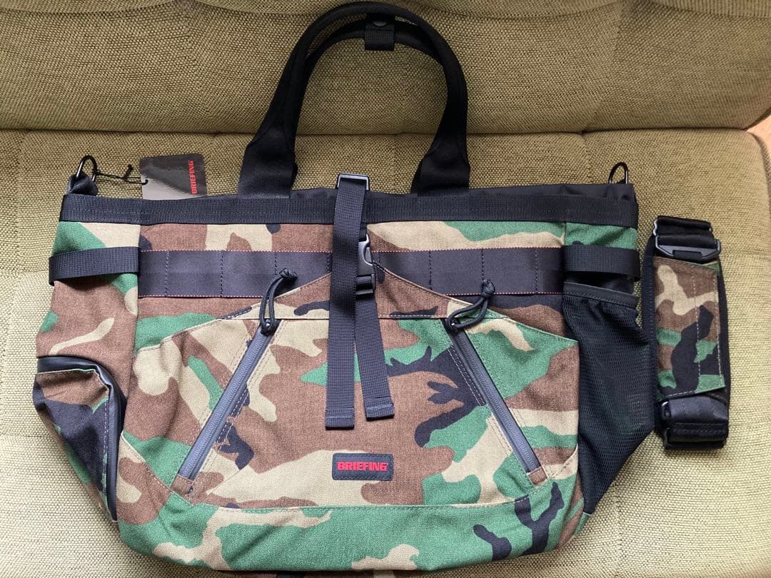 【新品・希少品】ブリーフィング トランジショントートバッグ ウッドランドカモ