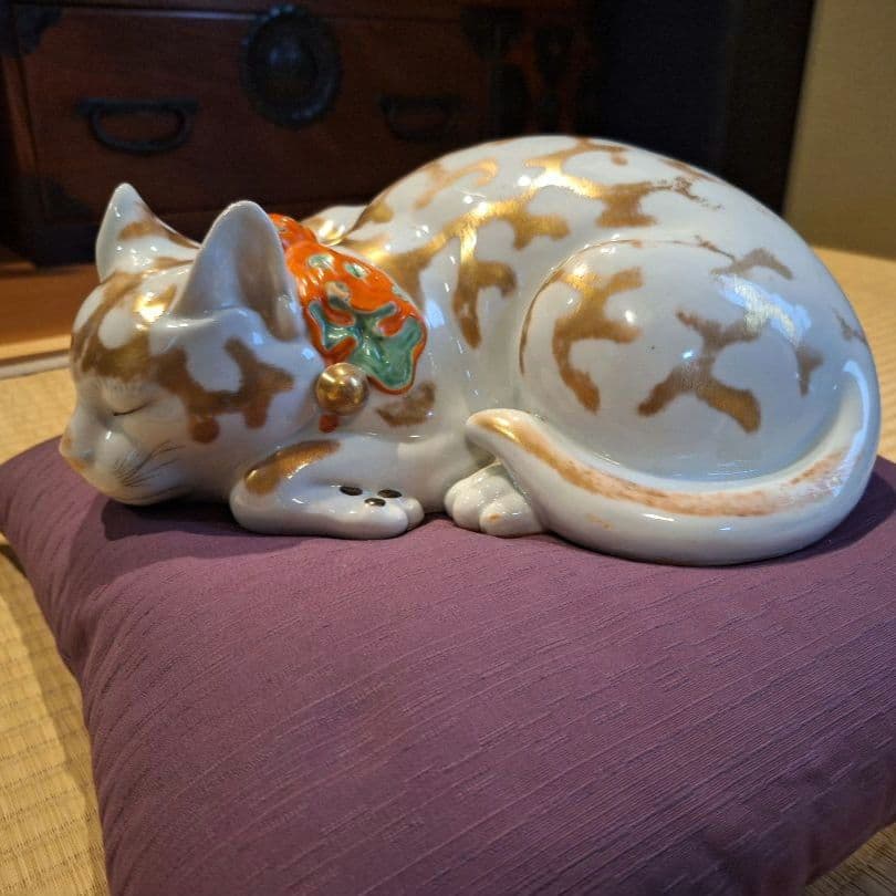 海を渡り、米国で百年以上眠り続けた猫！明治後期 眠り猫ねこ 招き猫 古伊万里九谷