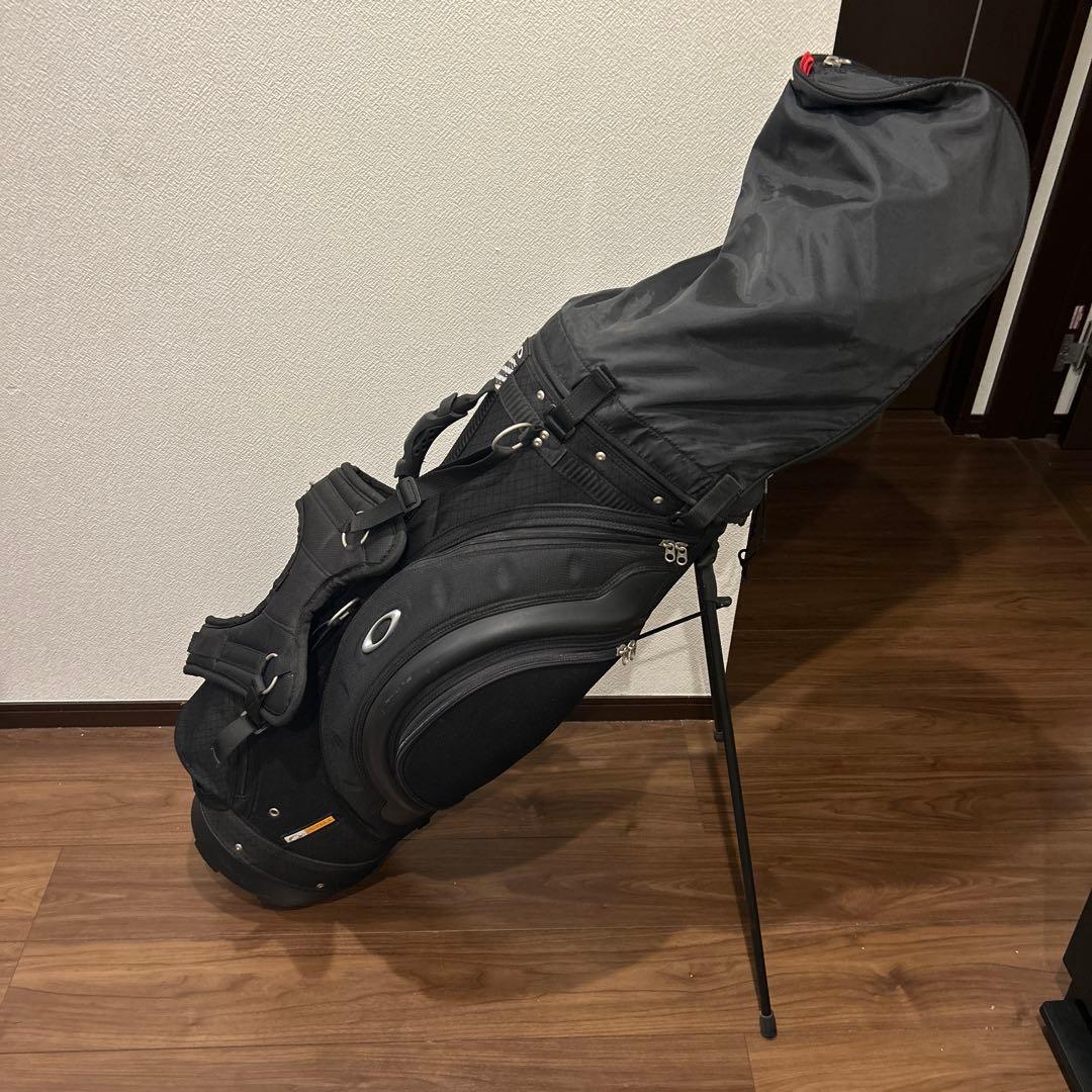 オークリー 黒 スタンド式ゴルフバッグ