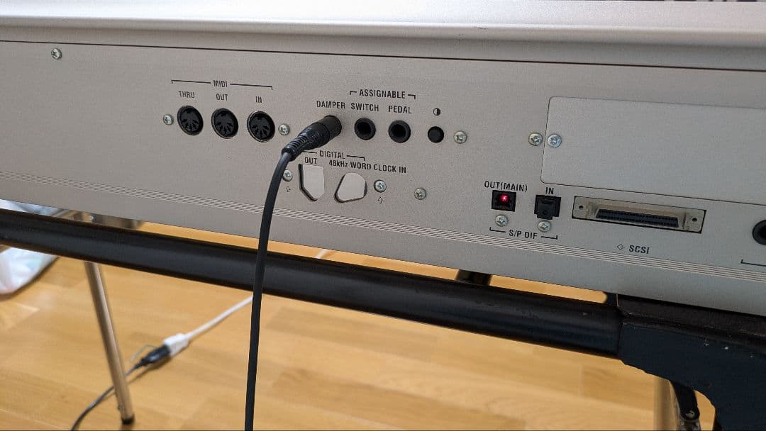 KORG TRITON STUDIO 88 V2 +純正ダンパーペダル付