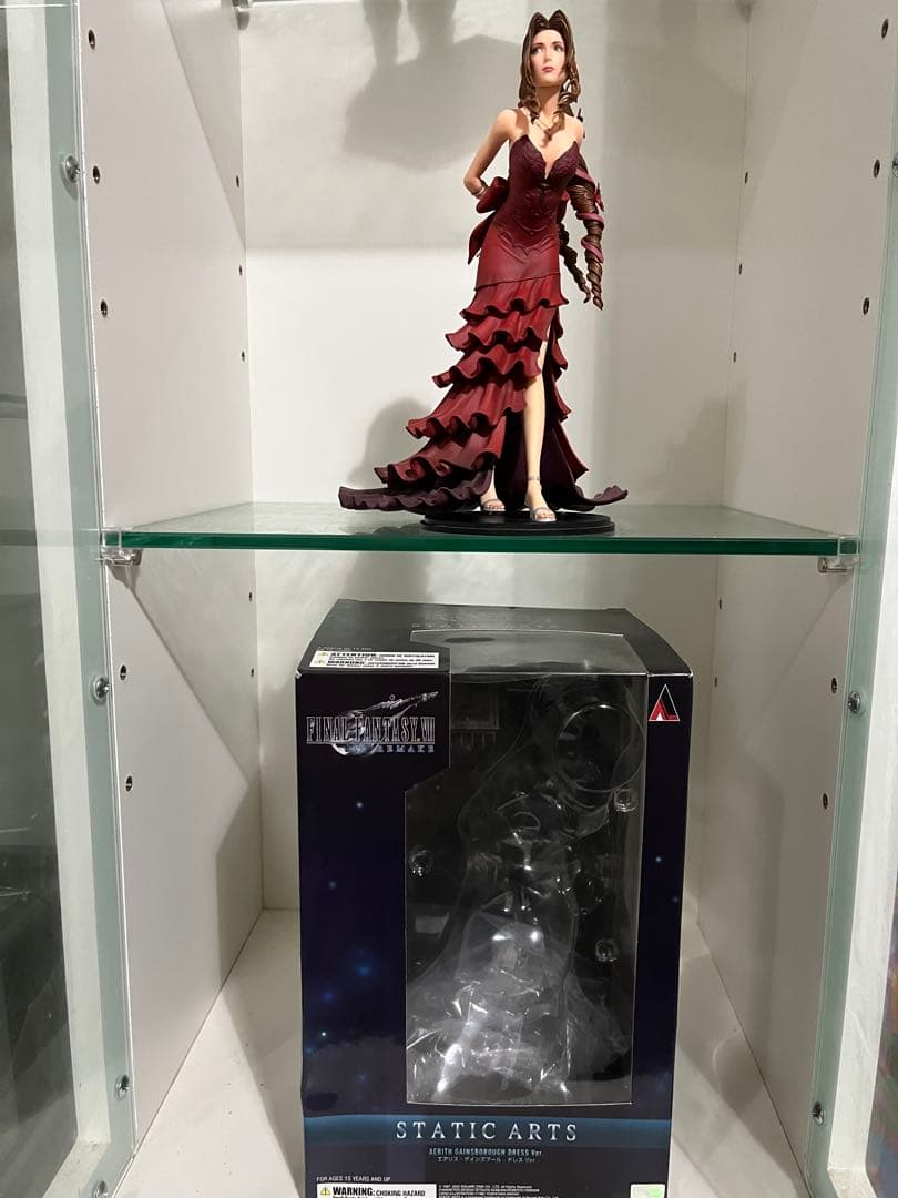 ファイナルファンタジー7 エアリス フィギュア ドレスver