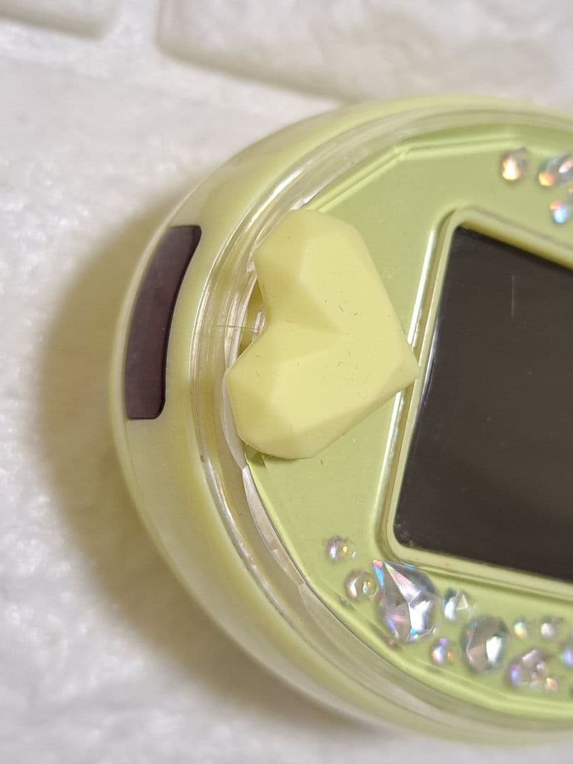 z*e様 たまごっち ピース 本体 イエロー