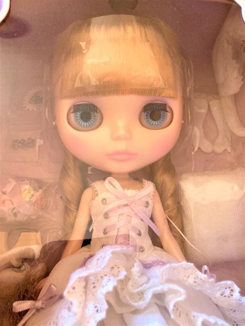 新品・未使用！CWC4000体限定生産 Blythe ラブアンドモア♪