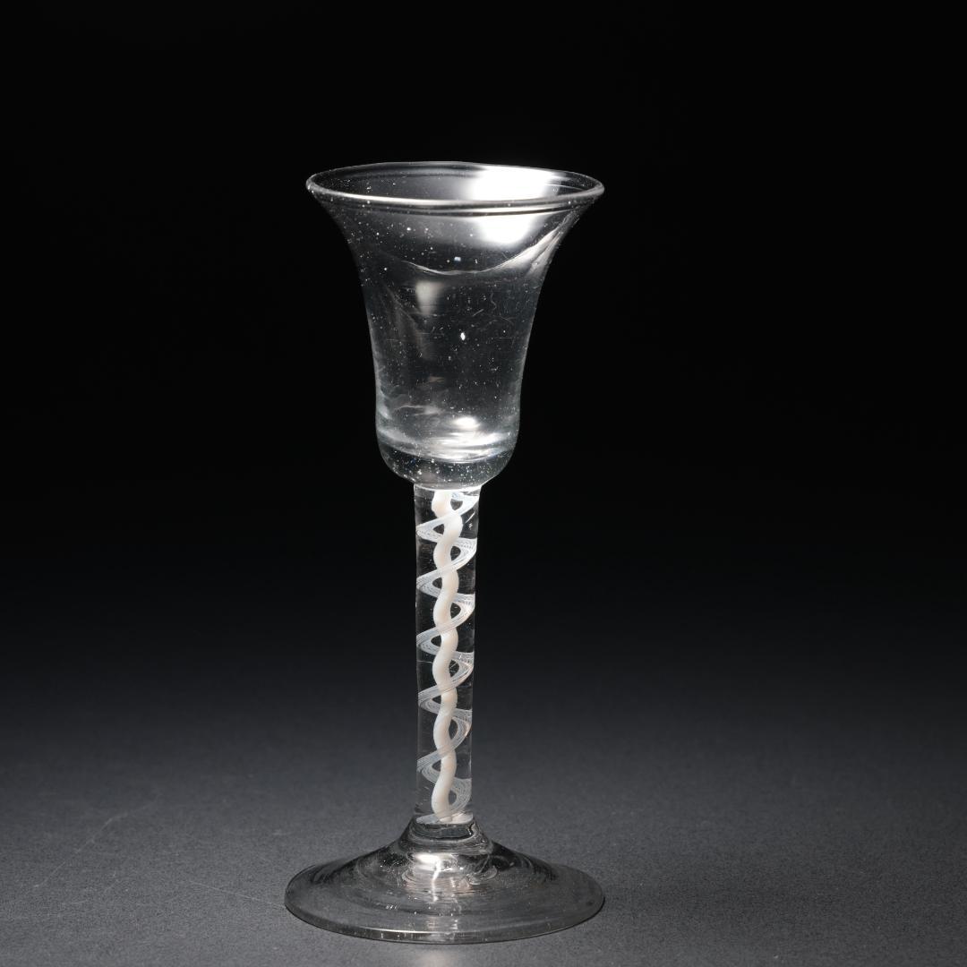 アンティークグラス　オペーク（乳白色）ツイストステム　ゴブレット　R1540ダI