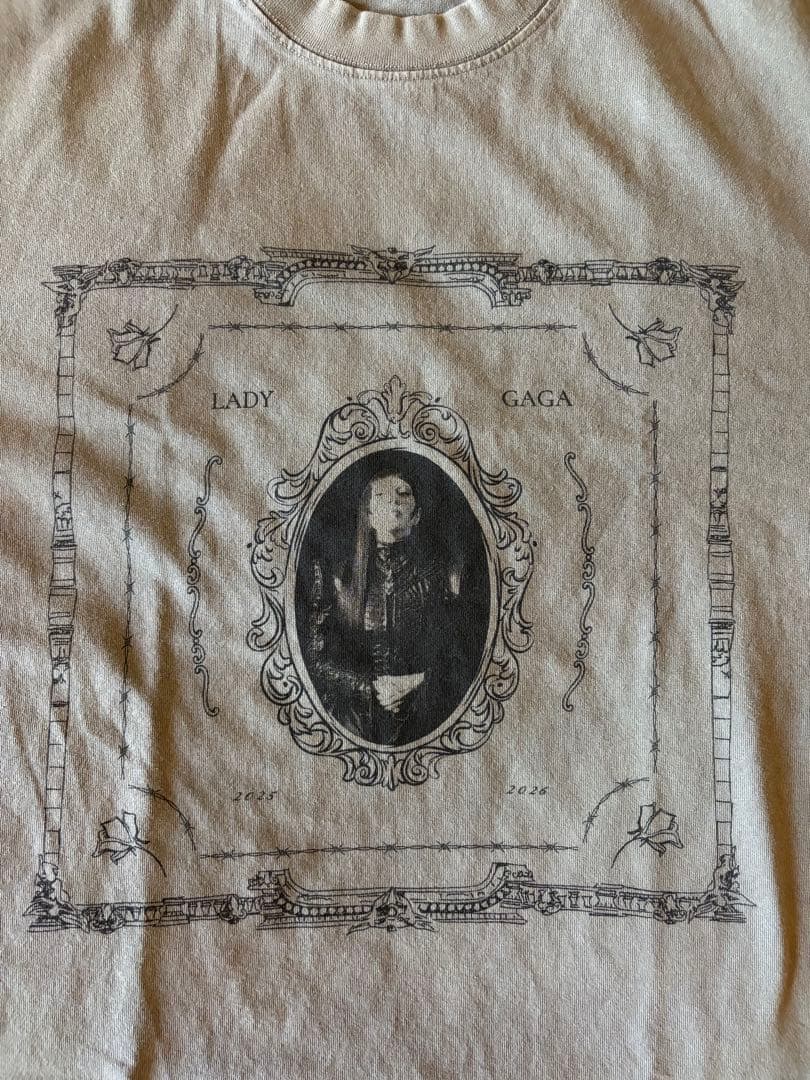 Lady Gaga The MAYHEM Ball ツアーTシャツ　Mサイズ