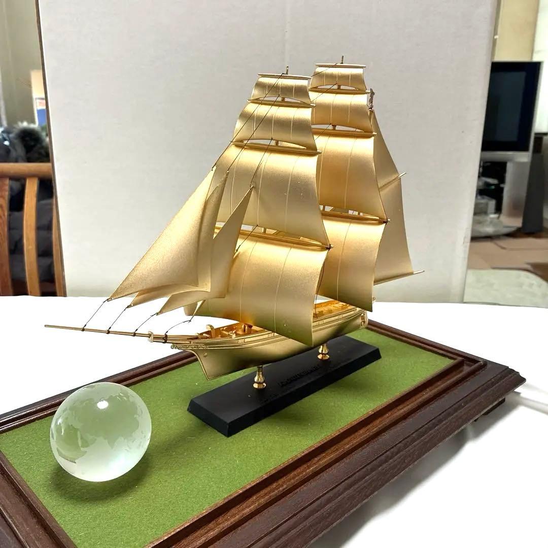 美術工芸品「咸臨丸」　金属製帆船　 ガラスケース付き