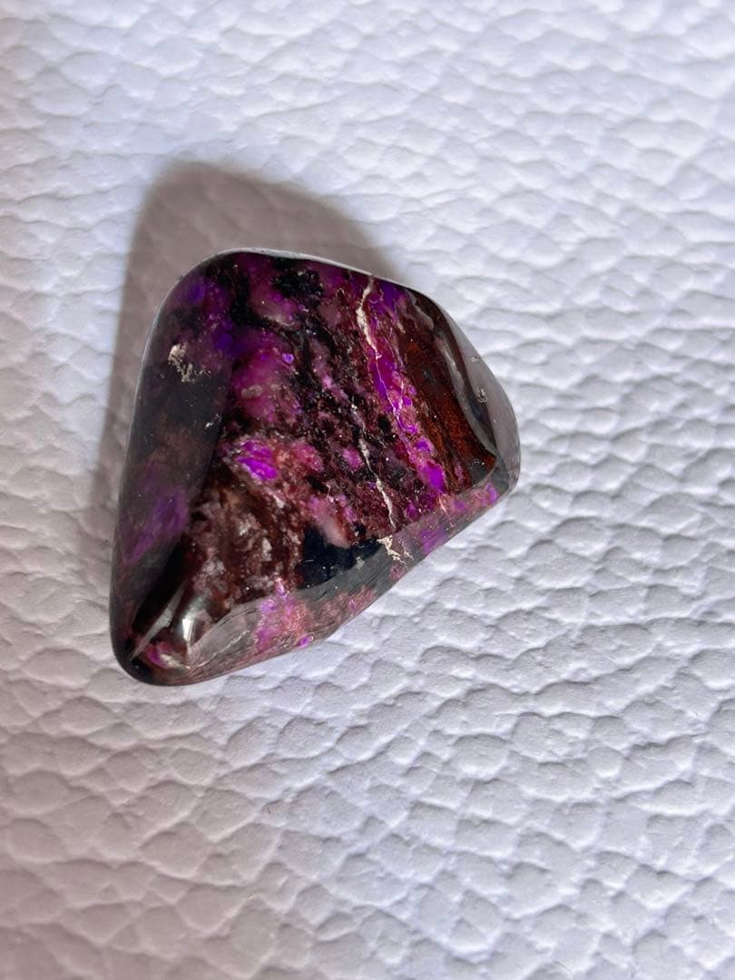 【希少】★世界三大ヒーリングストーン　天然 高品質 スギライト