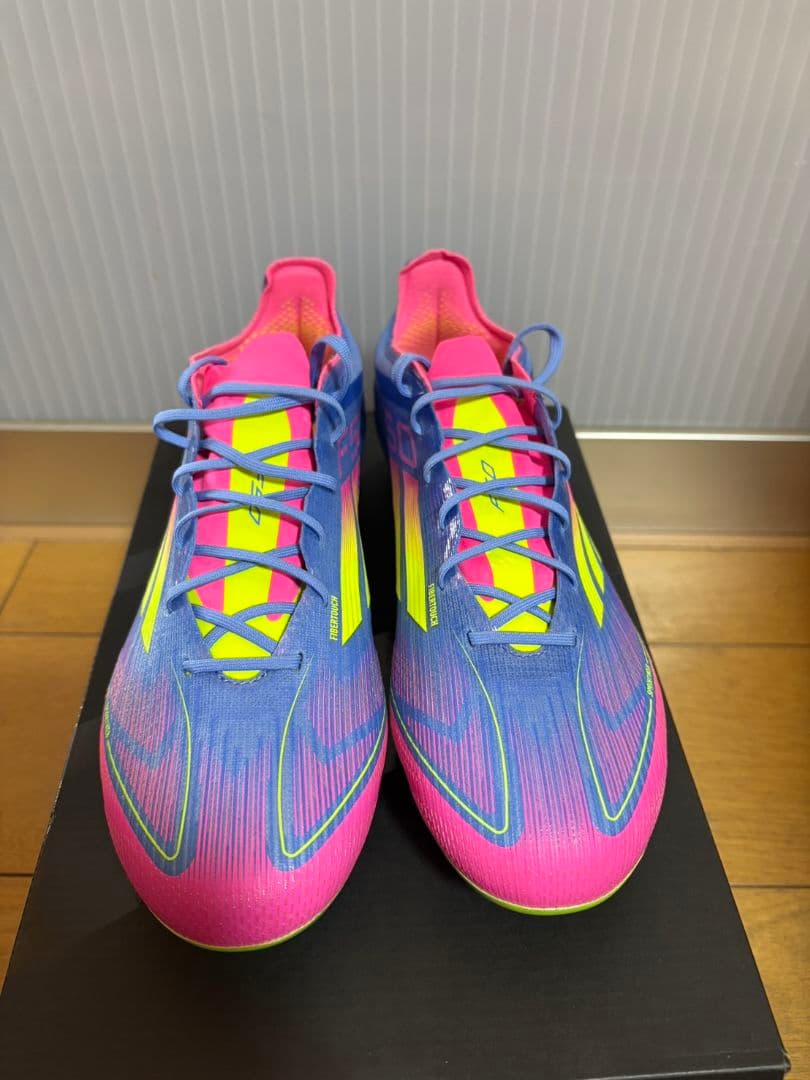 新品・未使用　F50 ELITE AG　サイズ２５センチ