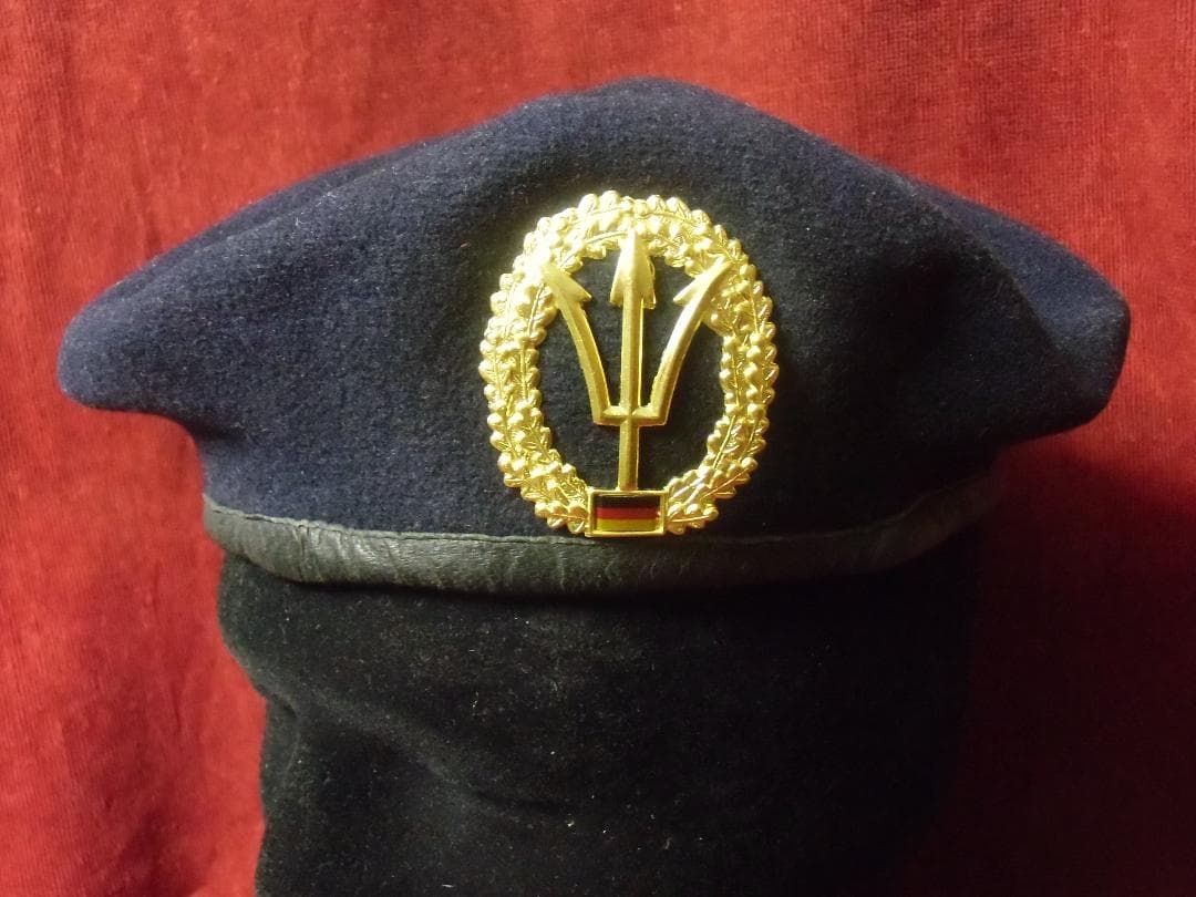 ＢＷドイツ軍/連邦軍＊ＫＳＭ/海軍特殊部隊ベレー帽＊５９ｃｍ（実物）