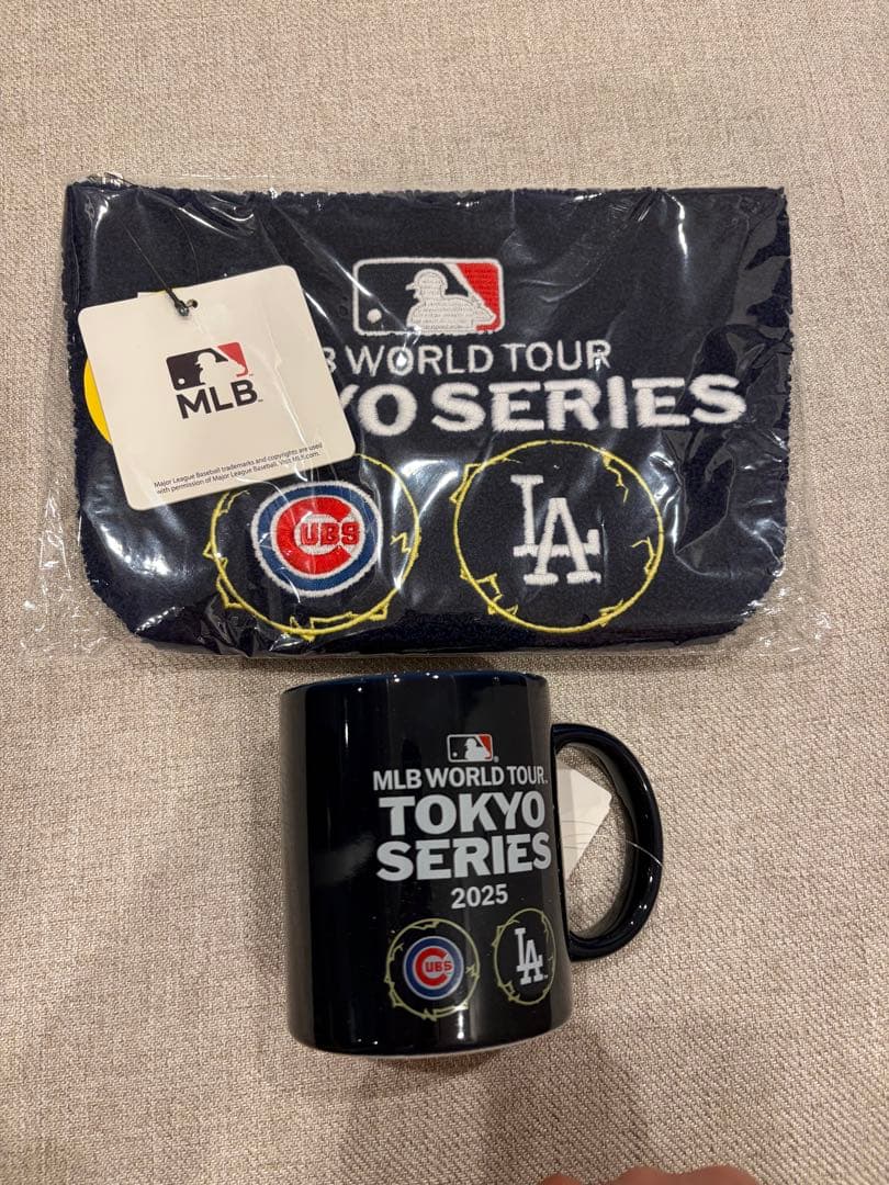 MLB 東京シリーズ　マグカップ　ポーチ