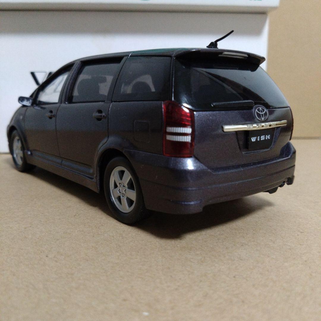 トヨタ　ウィッシュ　カラーサンプル　ミニカー　1/24　非売品　WISH