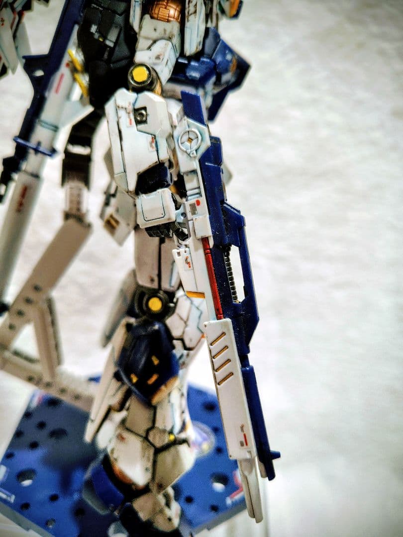 塗装済み完成品RGνガンダム　福岡