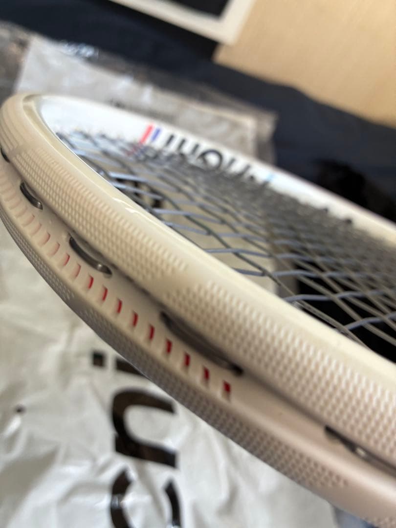 Tecnifibre T-FIGHT 300 最新版　国内正規スペック計測済み