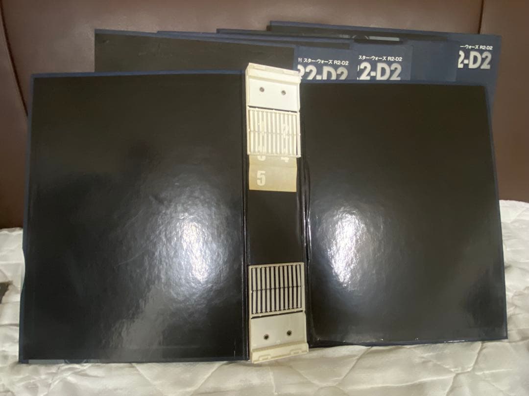 デアゴスティーニ　スターウォーズ　R2-D2 1〜100 ＋専用バインダー付き