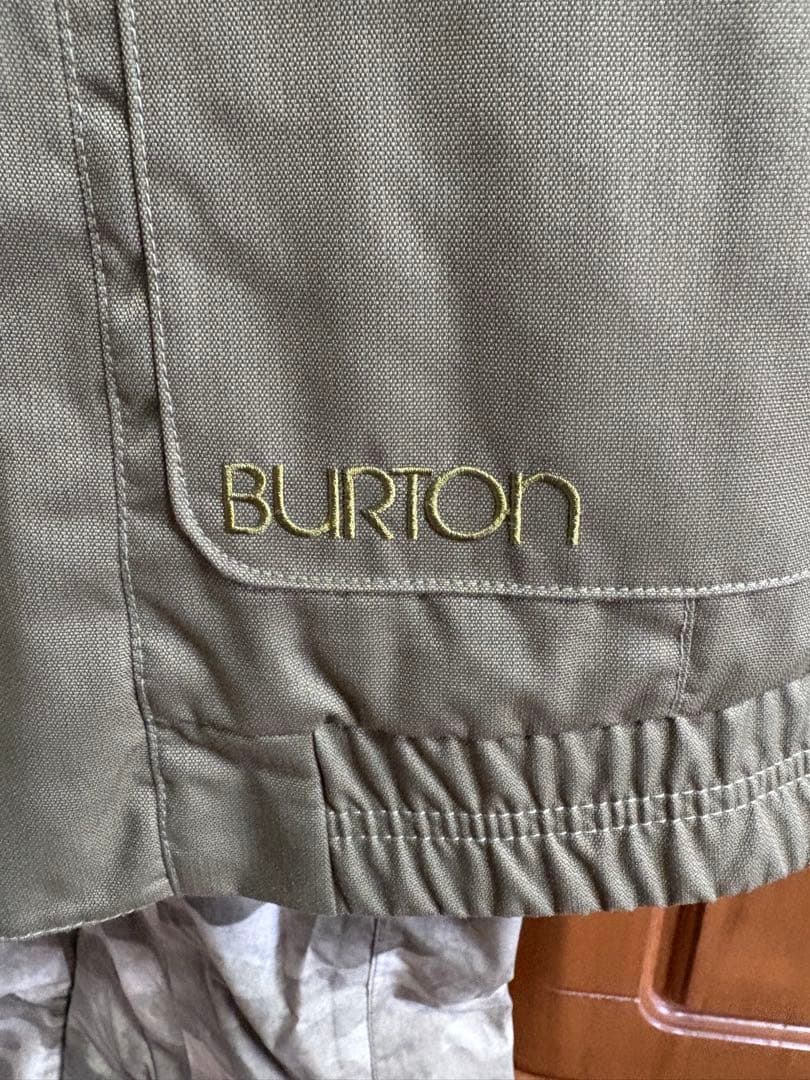 バートンBURTONスキー　スノーボードウエア　オリーブグリーン美品