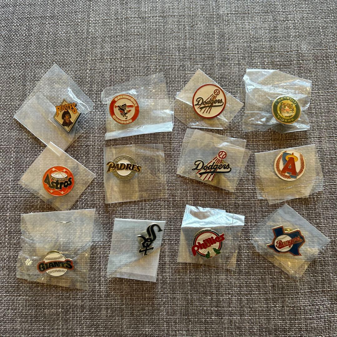 野球チームロゴピンバッジ 12個セット