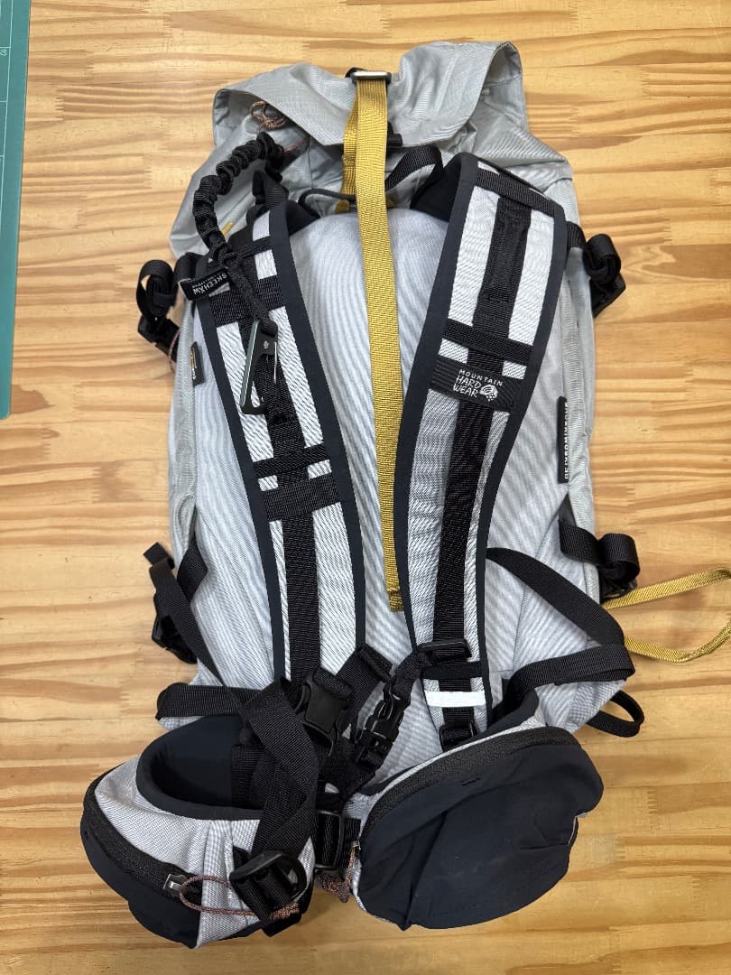 ＜美品＞MountainHardwear 軽量バックカントリー向けザック