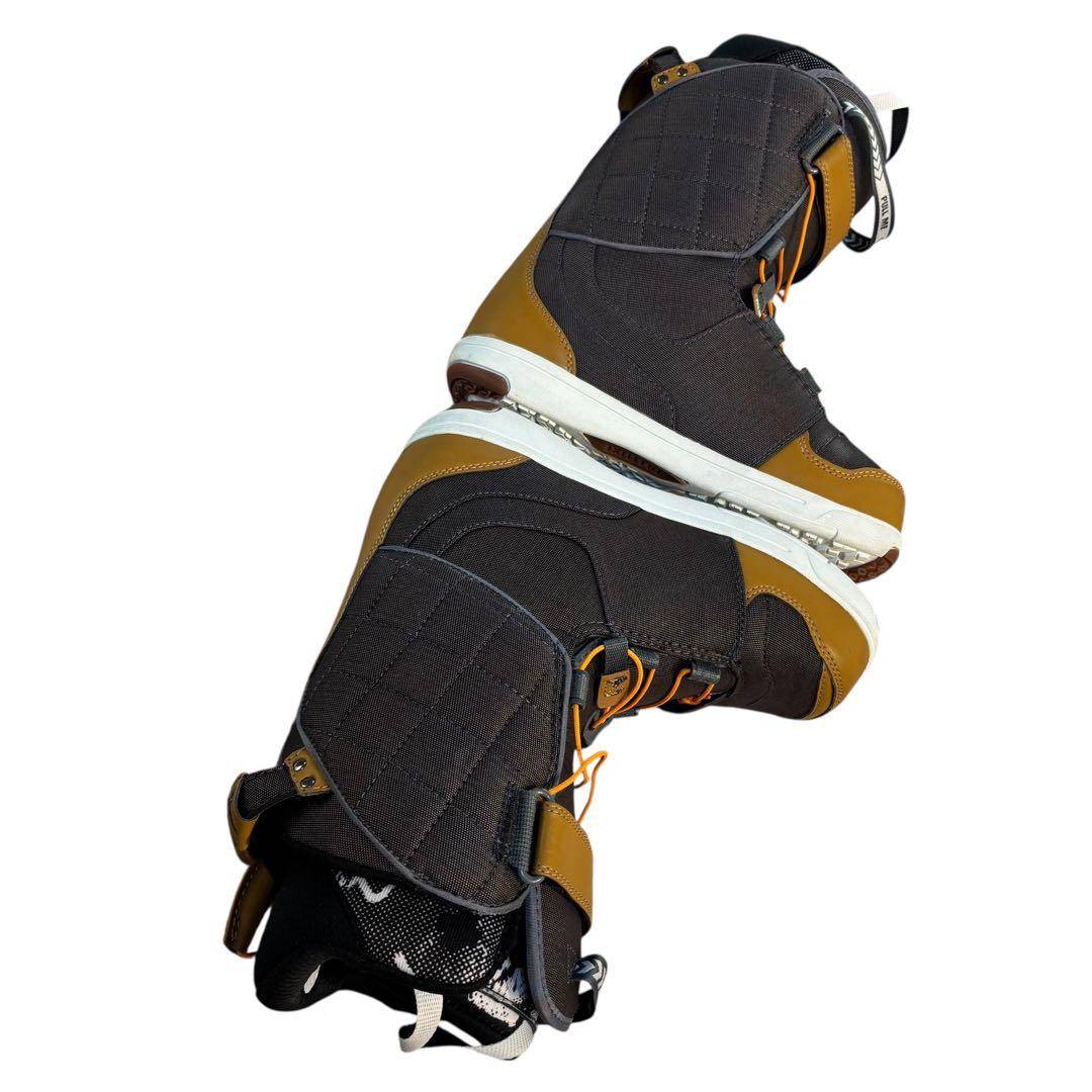 美品　使用感少ない　DEELUXE 24.5cm スノーボードブーツ　レディース