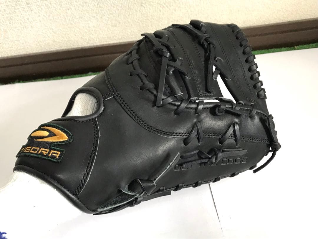 TIGORA ファーストミット　超美品‼️