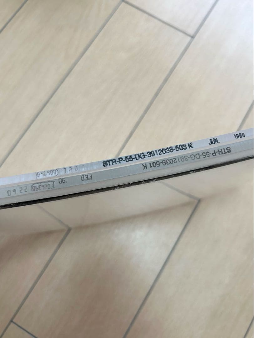 航空機部品　窓