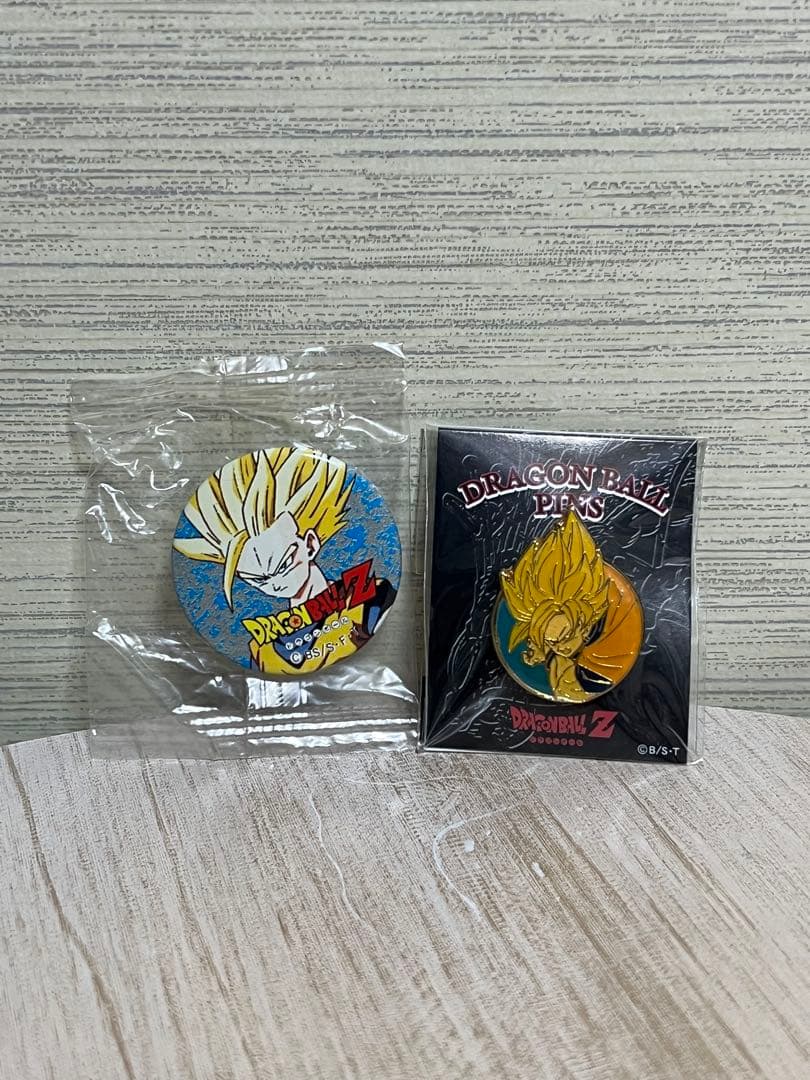 ドラゴンボール 缶バッジ ピンズ スーパーサイヤ人 悟空 悟飯