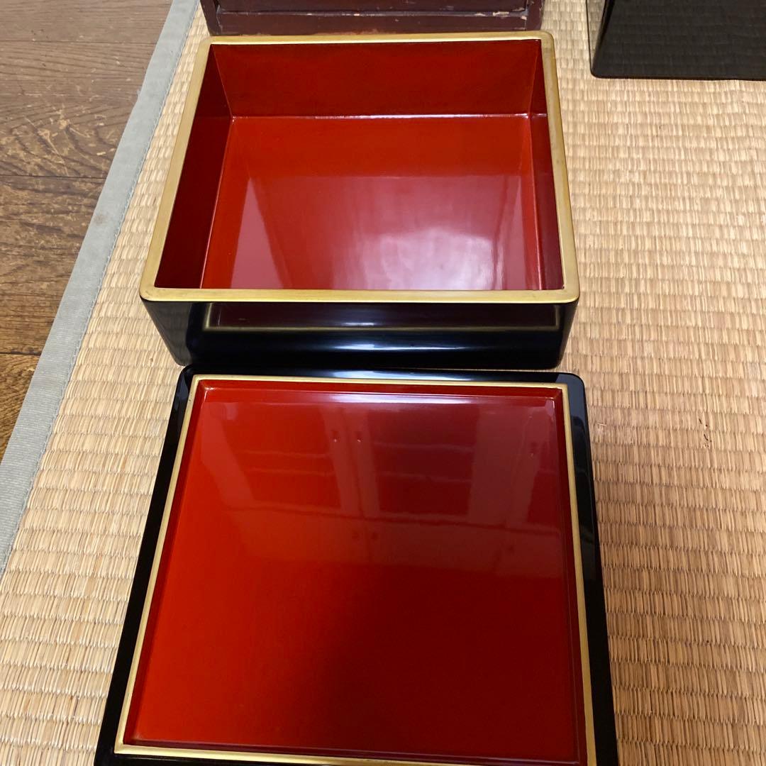 木製黒塗重箱　家紋入り　黒無地