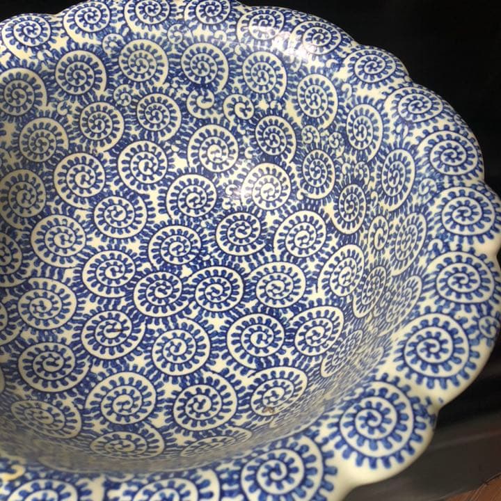 究極の古美術品◼️蔵からかなり凄い特大な伊万里焼の器が出て来ました。入れ物、お皿？