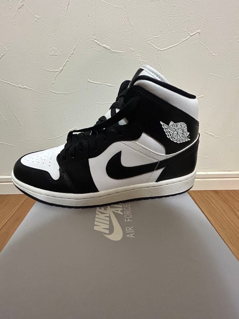 Air Jordan パンダ　ミッドカット　26.5cm