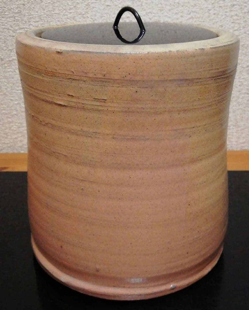 市野豊治作　白丹波　箆目　水指　共箱　共布　略歴付　茶道具