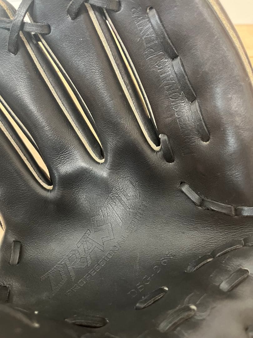 未使用　ハイゴールド　硬式内野手用グローブ　訳あり品