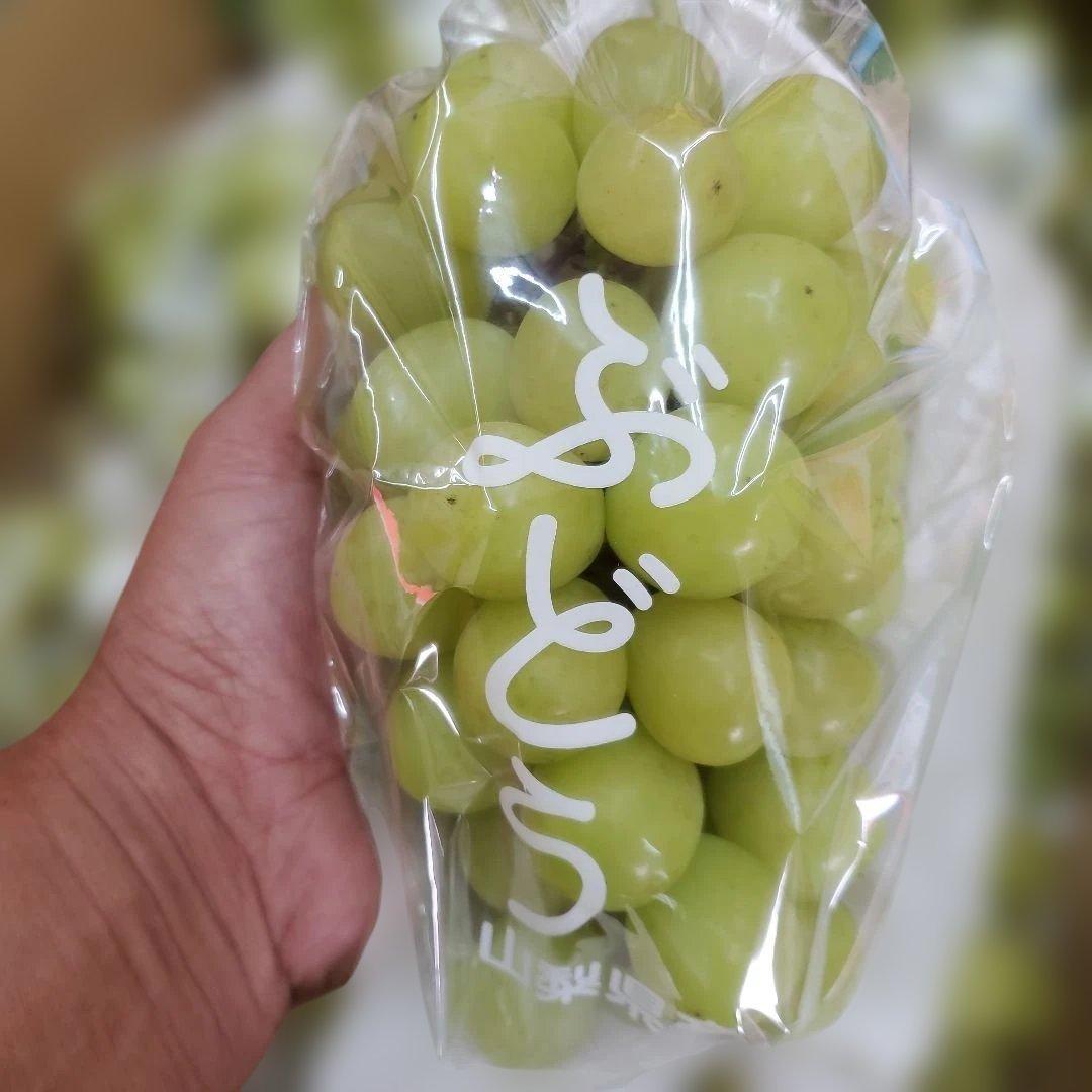 3️⃣ 山梨県産 シャインマスカット １1房入り 箱込み5.5キロ