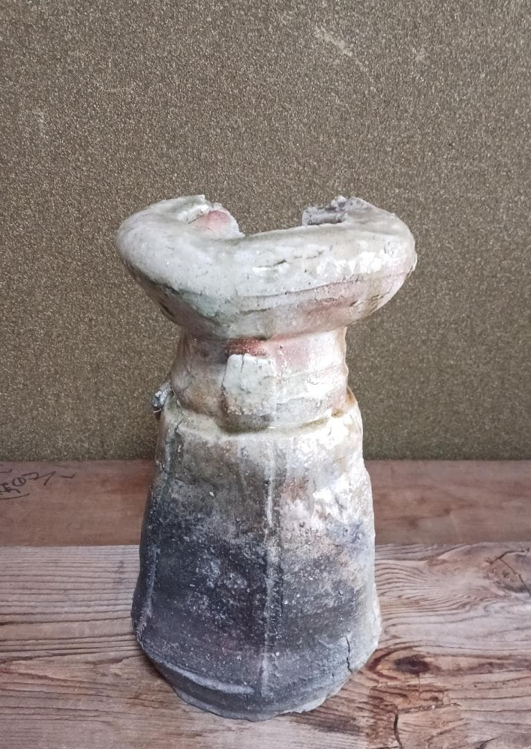 杉本貞光　伊賀　からたち形花入　共箱・共布・栞付き