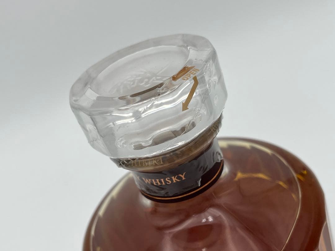 ウイスキー　サントリー 響17年 700ml 箱付き