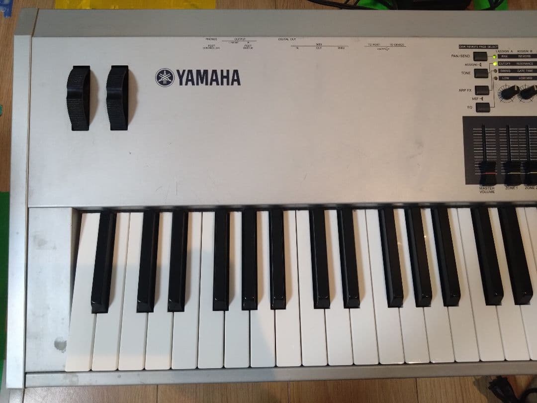 YAMAHA M08 シンセサイザー 88鍵