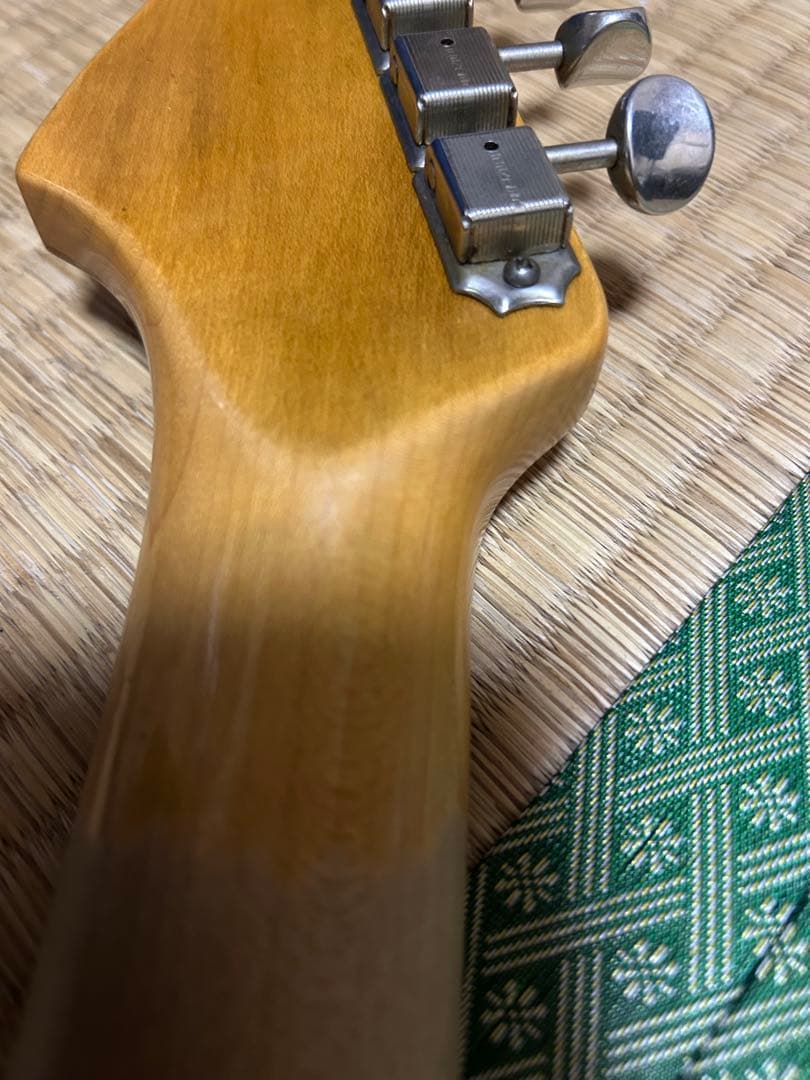 Fender Stratocaster サンバーストモデル