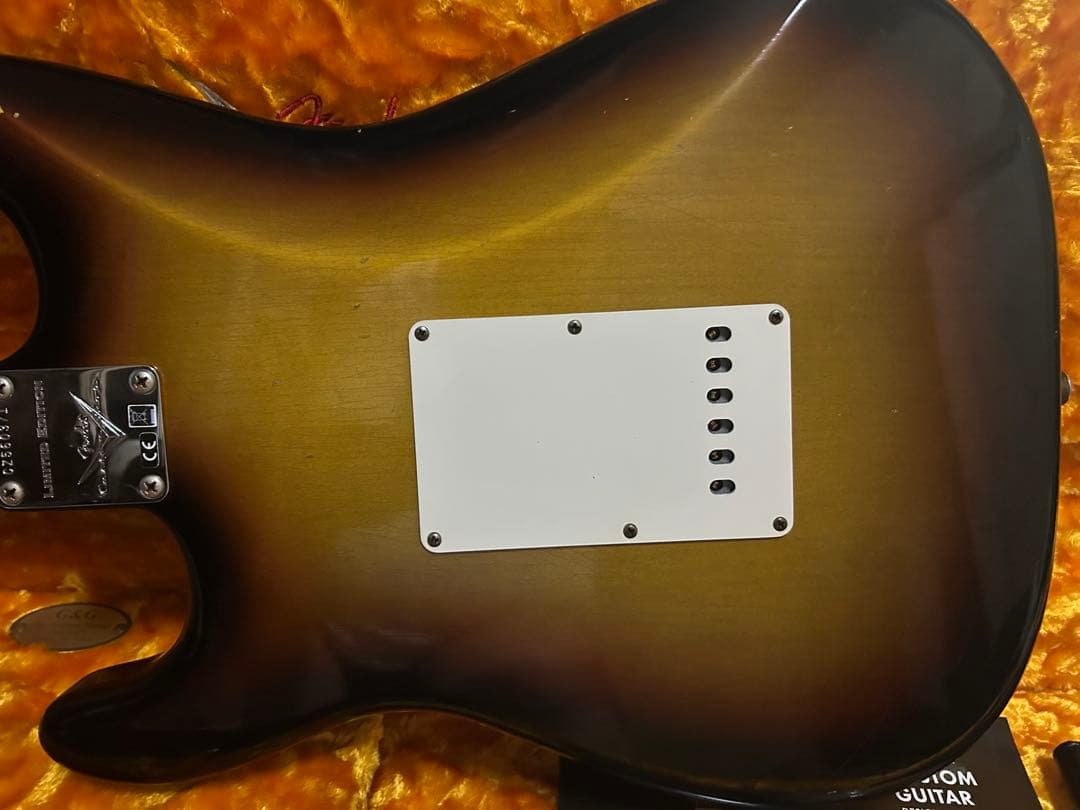 Fender Stratocaster サンバーストモデル