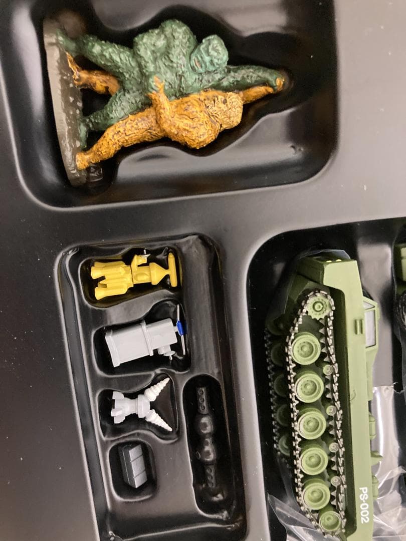 特撮リボルテック メーサー殺獣光線車 海洋堂 サンダ対ガイラ 東宝 特撮 怪獣