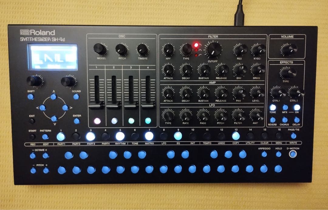 Roland SH-4d デジタルシンセサイザー　音源モジュール