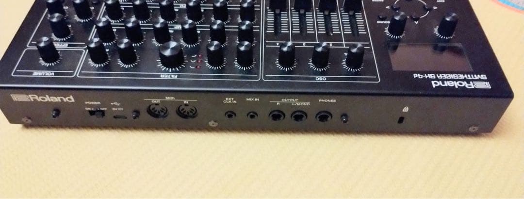 Roland SH-4d デジタルシンセサイザー　音源モジュール